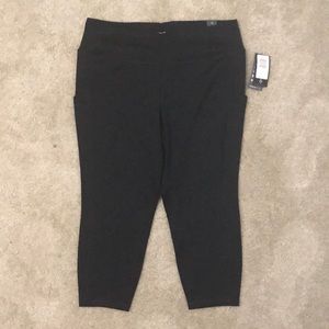 Torrid Crop Legging Size 3 NWT